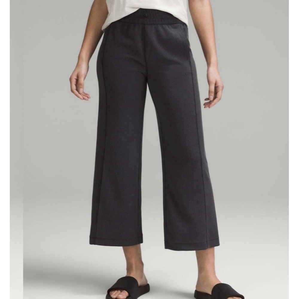 Lululemon Softstreme High-Rise Pant Cropped Black W5EGTS Sz 14 Yoga Wide Leg